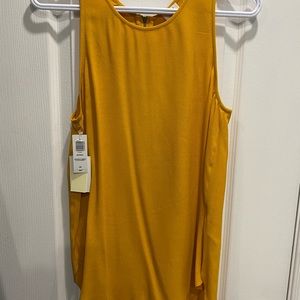 Brand New - Aritzia Wilfred Sevres tank top in Golden Flower. Size small